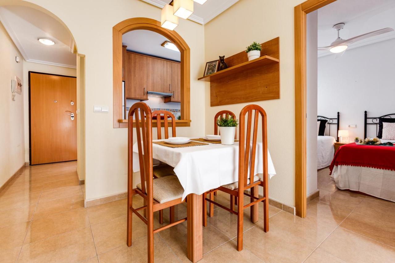 Sunny Casita, Torrevieja, Modern 2 Bed Top Floor Apartment Kültér fotó