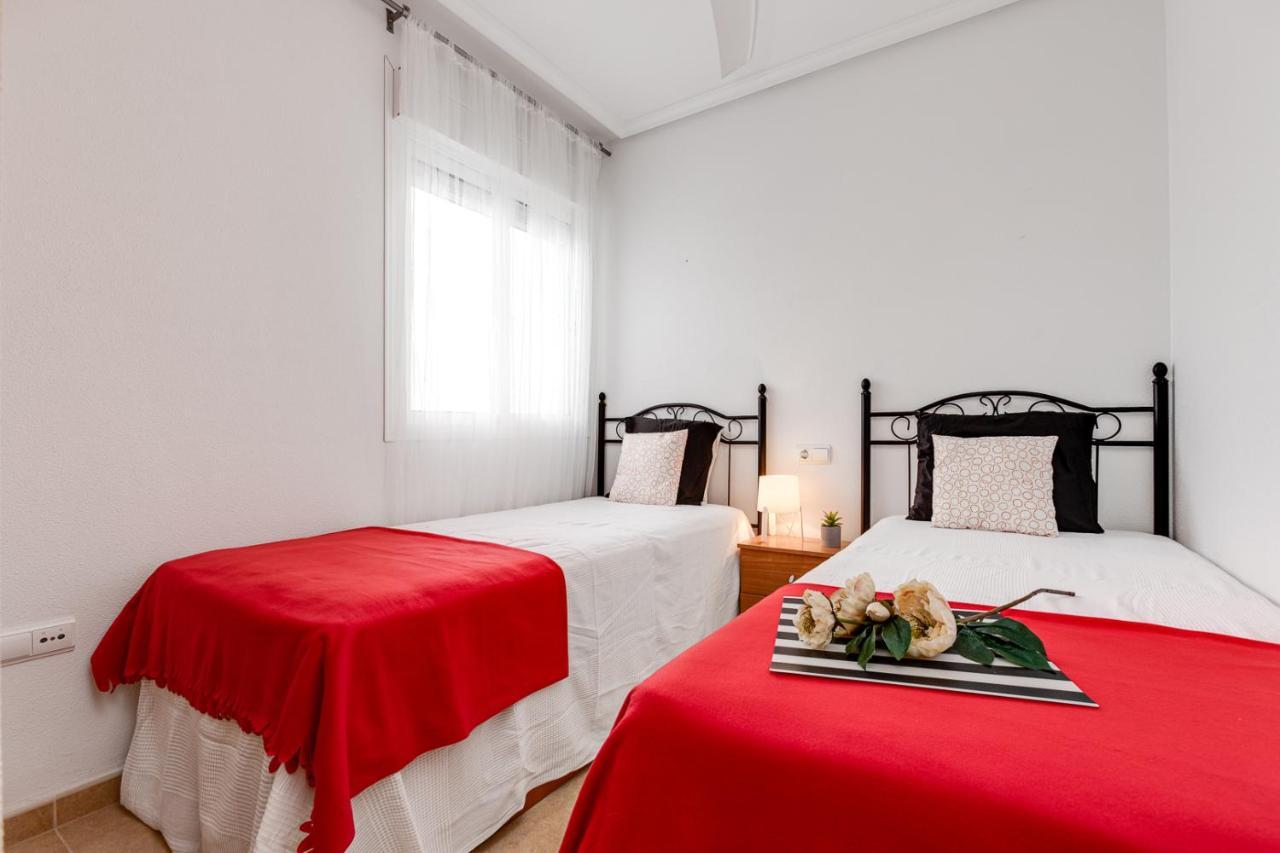 Sunny Casita, Torrevieja, Modern 2 Bed Top Floor Apartment Kültér fotó